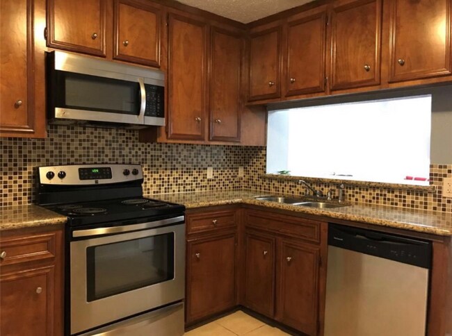 Building Photo - 2819 Panagard Dr