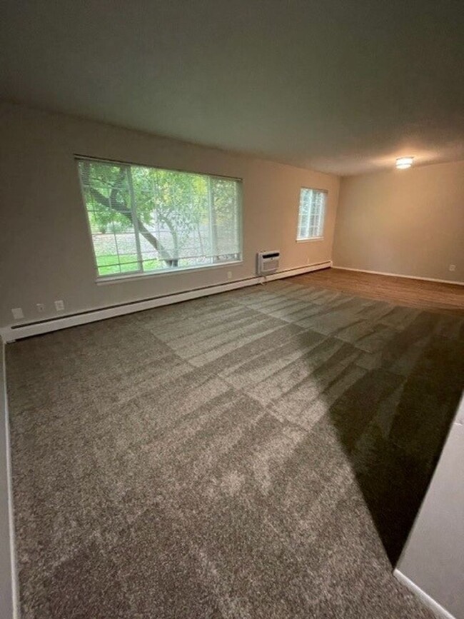 Interior Photo - Kensington Place Apartments