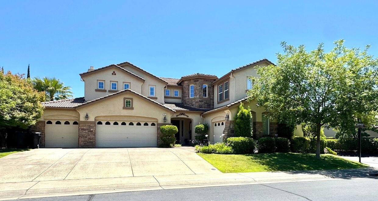 Primary Photo - 1617 Baroness Way
