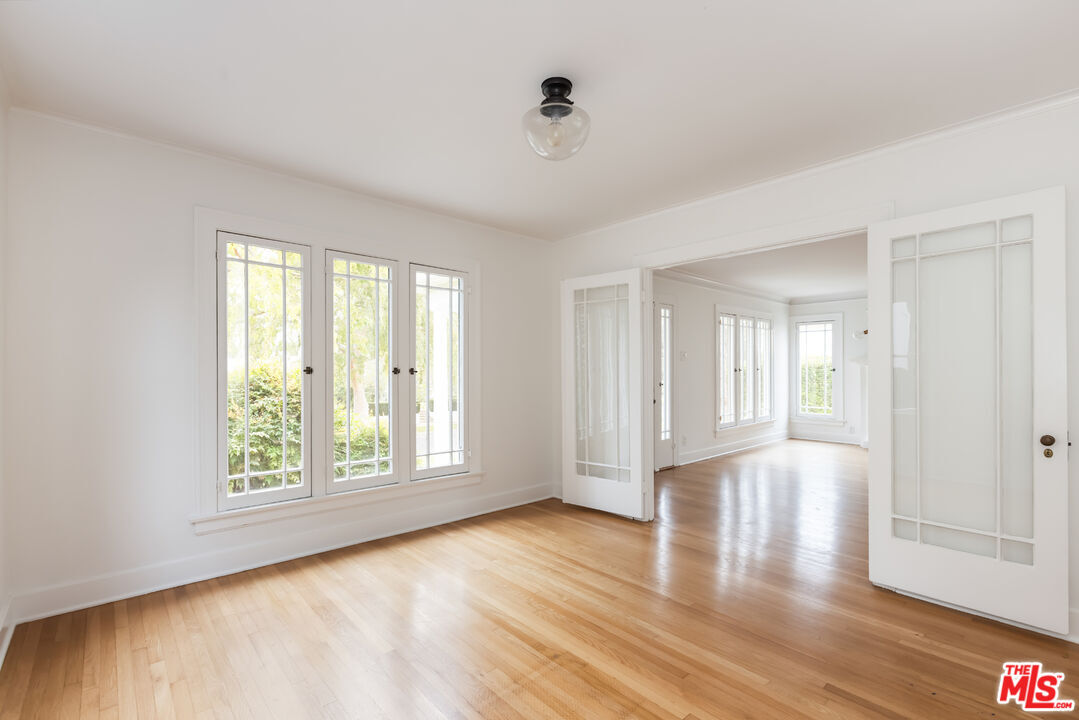 527 N Plymouth Blvd Houses in Los Angeles, CA Westside Rentals