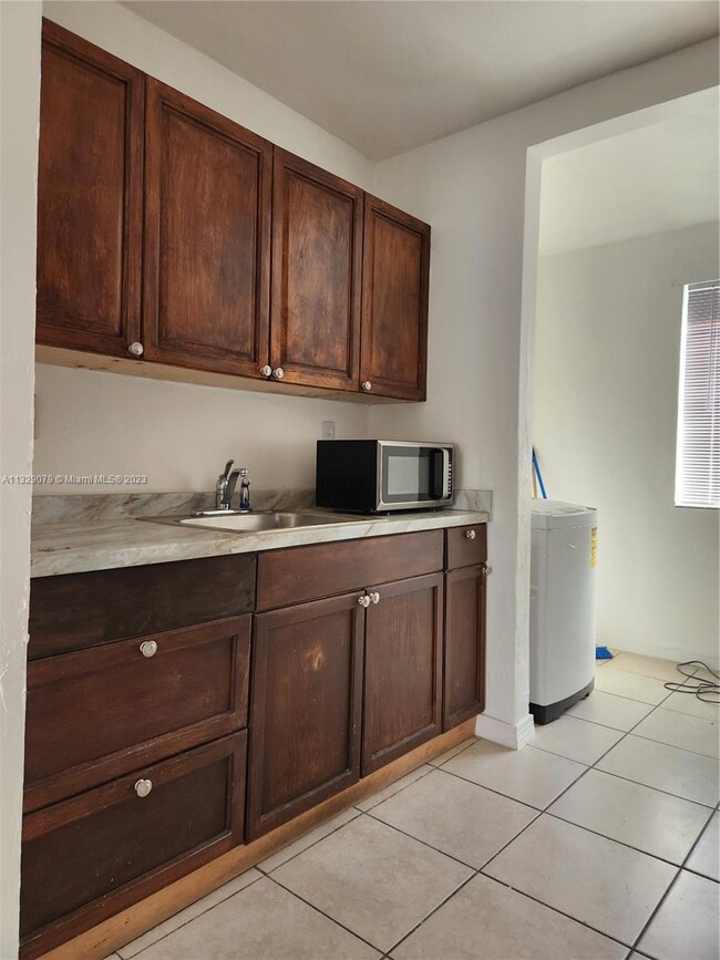 Foto del edificio - 1491 NW 56th St