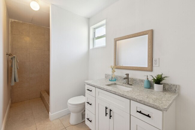 Foto del edificio - 307 Churchill Dr