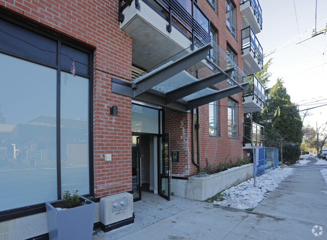 Building Photo - Midtown