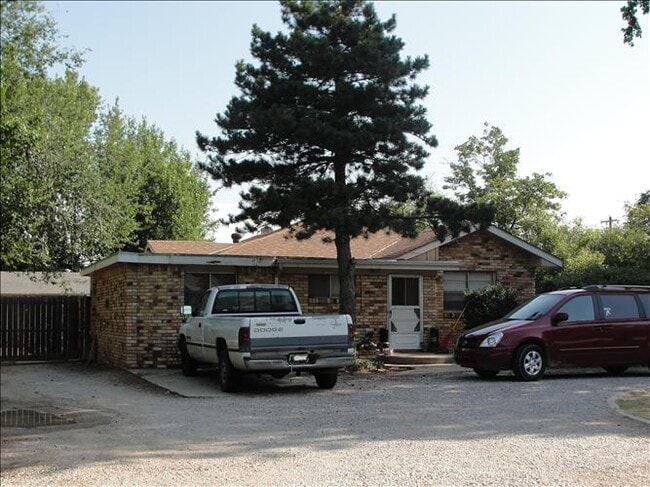 Building Photo - 2203 Briggs St