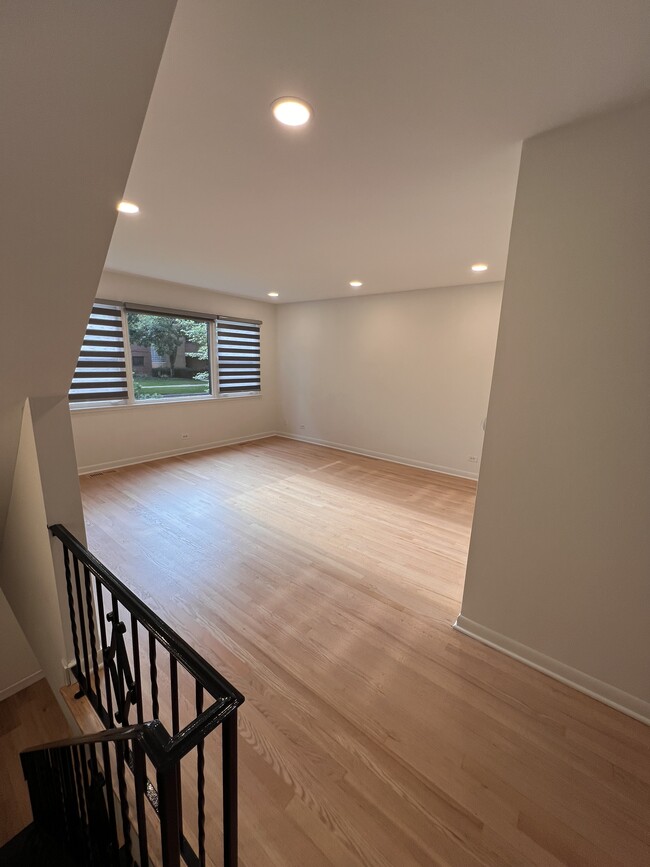 Building Photo - 103 N Clifton Ave