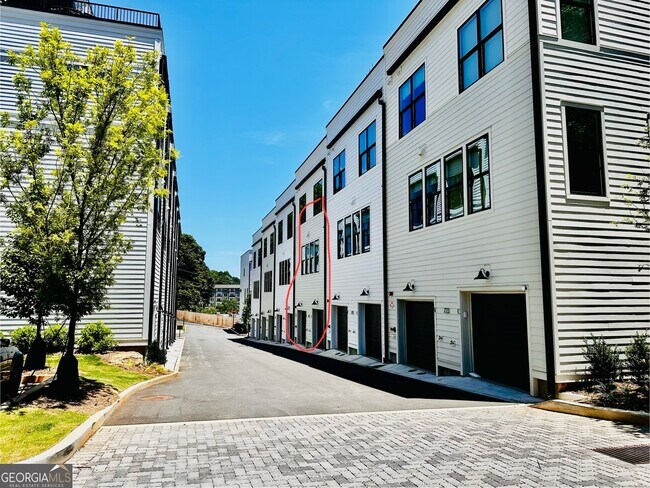 Foto del edificio - 727 Eloise Wy