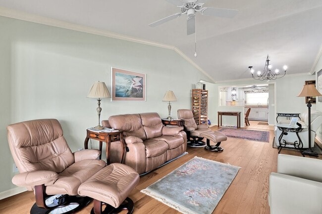 Foto del edificio - 830 Lake Orchid Cir