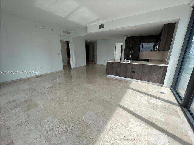 Foto del edificio - 68 SE 6th St