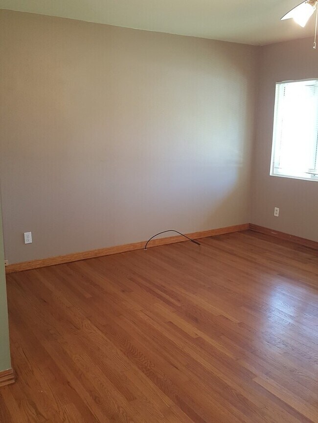 Building Photo - Cozy/Charming 2BR/1BA HOUSE - CLOSE TO SDSU
