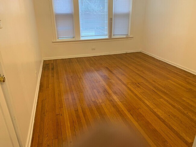 Foto del edificio - 4841 S Evans Ave