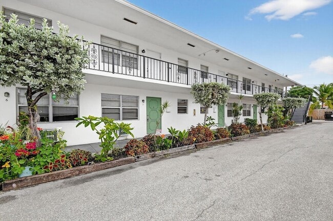 Photo - 1406 Barton Rd Apartment