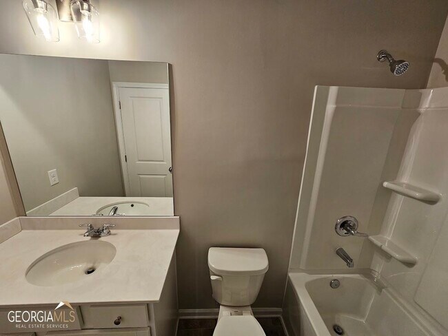 Foto del edificio - 6 Iron Dr