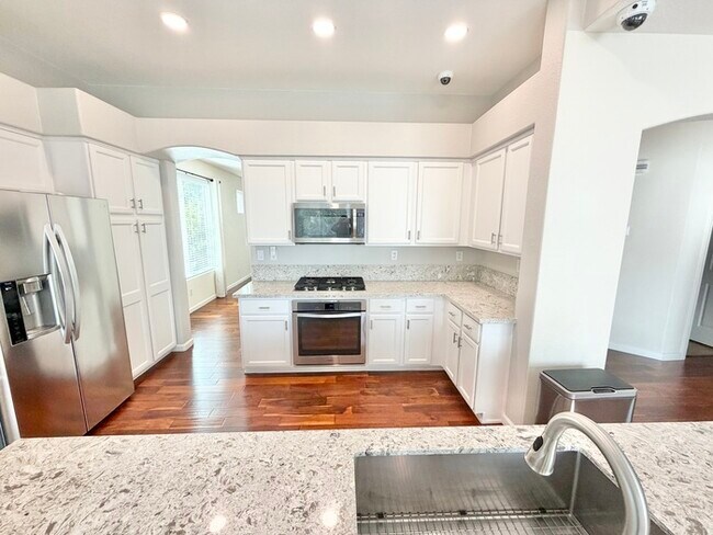 Foto del edificio - Spacious 5-Bedroom Rocklin Home with Private Backyard Oasis