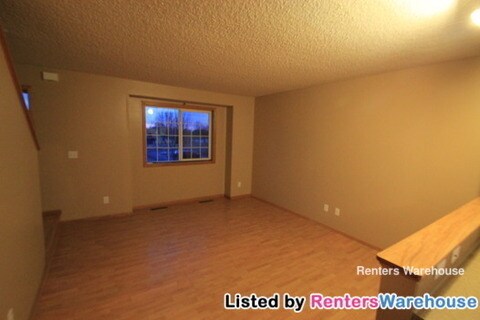 Building Photo - 109 19th Ave SE
