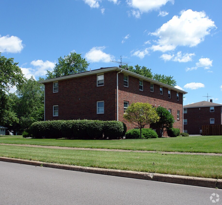 Building Photo - 2150 Reeves Rd