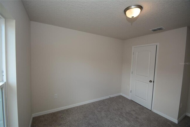 Building Photo - 34 Price Ln