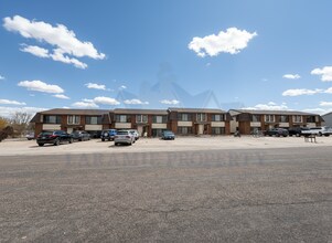 Building Photo - 1711 Fetterman Dr