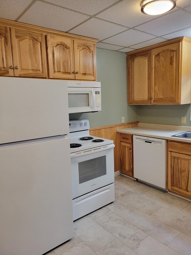 Foto del edificio - 60 Birch Ave S