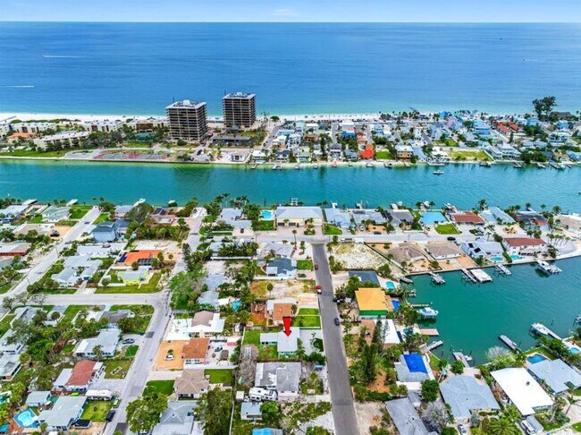 Foto del edificio - 3.0 bedroom in St.Pete Beach Florida 33706