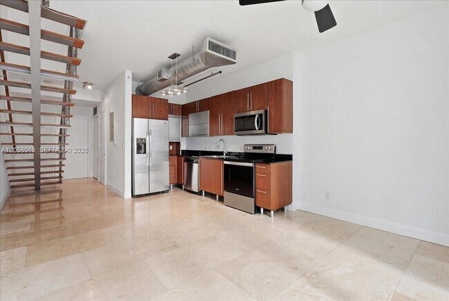 Foto del edificio - 690 SW 1st Ct