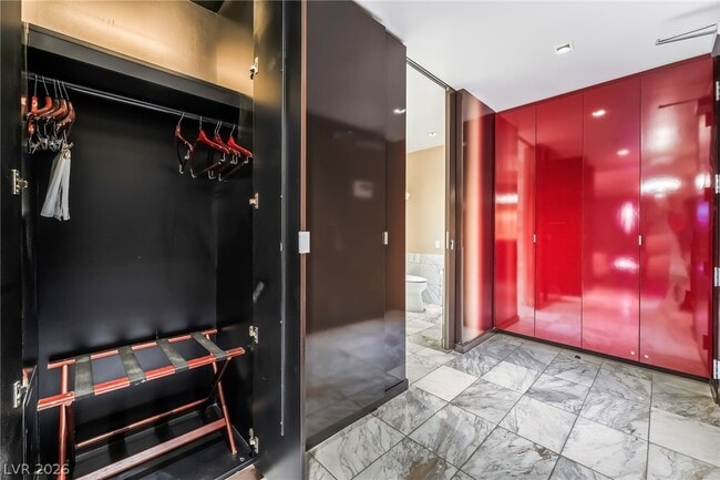 Building Photo - 4381 W Flamingo Rd