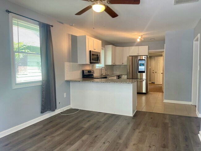 Foto del edificio - Pittsburg Home Near Adair Park, Dining and...