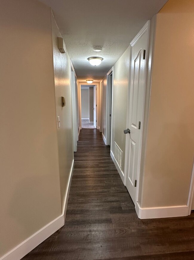 Foto del edificio - Condo in County Woods HOA