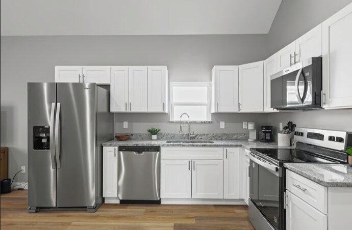 Foto del edificio - 2825 Macpherson Ave