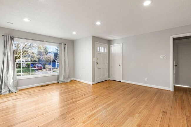 Foto del edificio - 4317 SE Lexington St