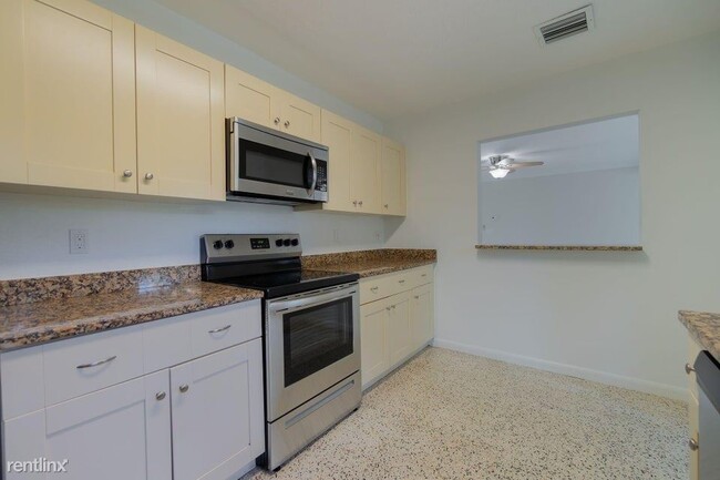 Building Photo - 3 br, 2 bath House - 5324 Lake Osborne Dr
