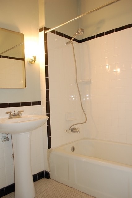 Building Photo - 768 E 900 S