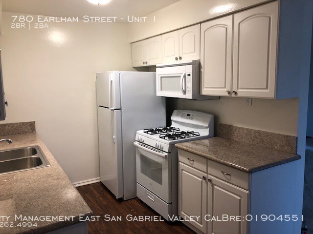 Building Photo - 780 Earlham St