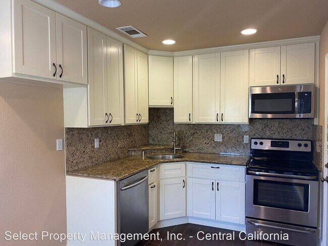 Building Photo - 2 br, 1 bath House - 560 Elm Avenue