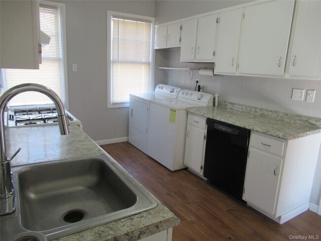 Building Photo - 26 Glass St