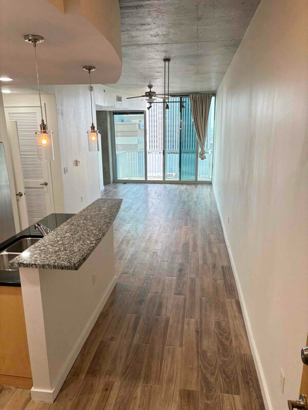 Foto del edificio - 777 N Ashley Dr