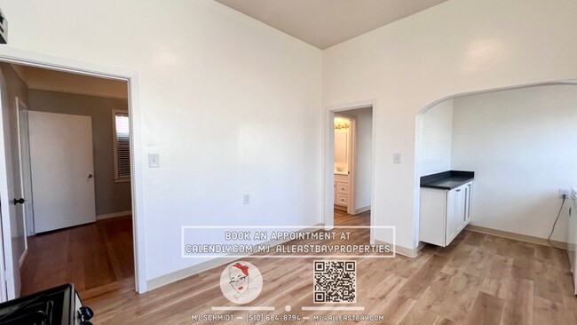 Foto del edificio - 1/2 Off first months Rent -4 bedroom 2 bat...
