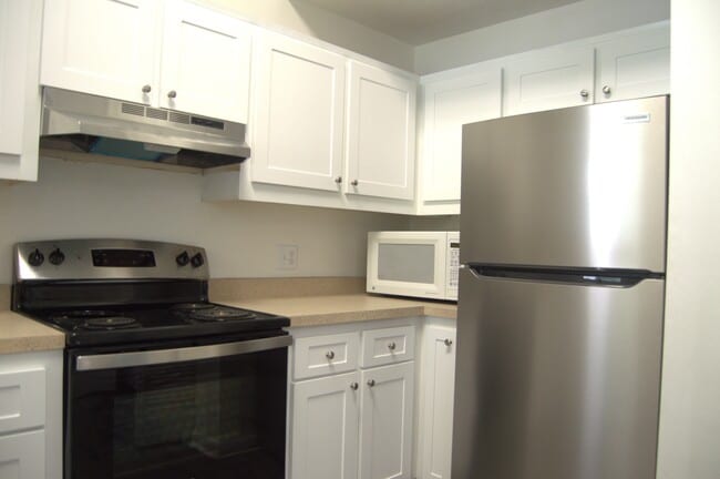 Building Photo - Timberland Apartments