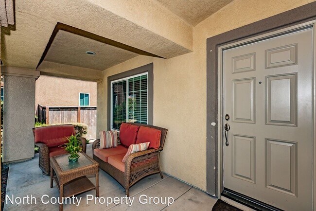Building Photo - 4 br, 2.5 bath House - 1635 Pegasus Way