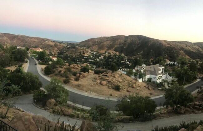 Foto del edificio - 6 Colt Ln