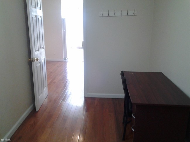 Foto del edificio - 3247 48th St