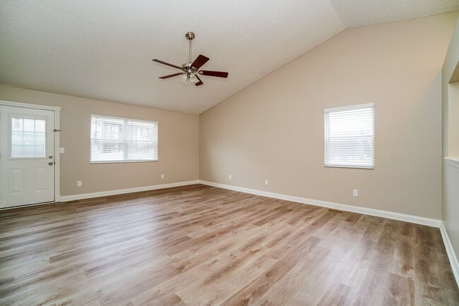 Building Photo - 804 Orange Tree Ct