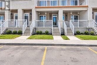 Building Photo - 325 Olivenite Private
