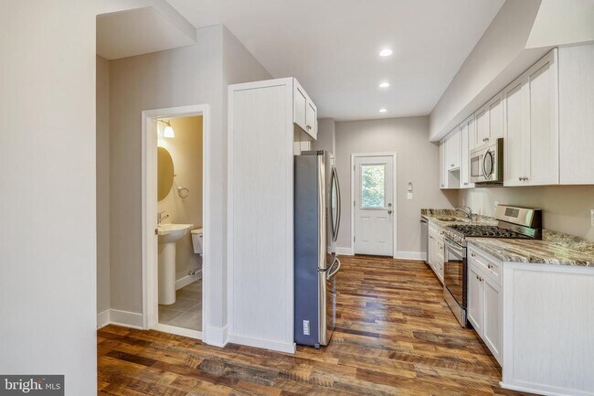 Building Photo - 1513 6th St NW