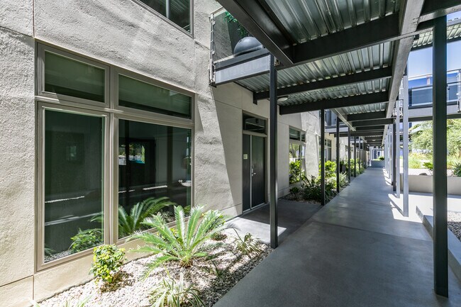 Foto del edificio - 8925 W Flamingo Rd