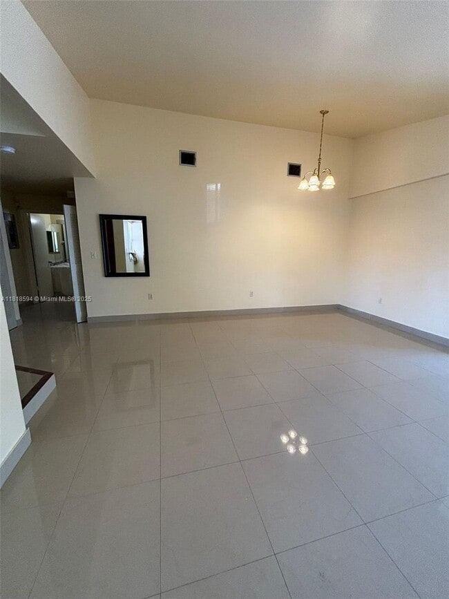 Building Photo - 6427 SW 132nd Ct Cir