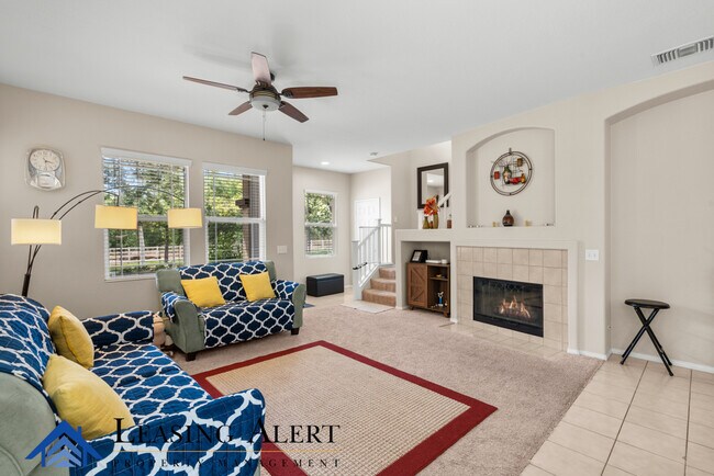 Foto del edificio - 27420 Riverside Ln