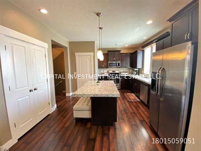Foto del edificio - 4943 W Daybreak Pkwy