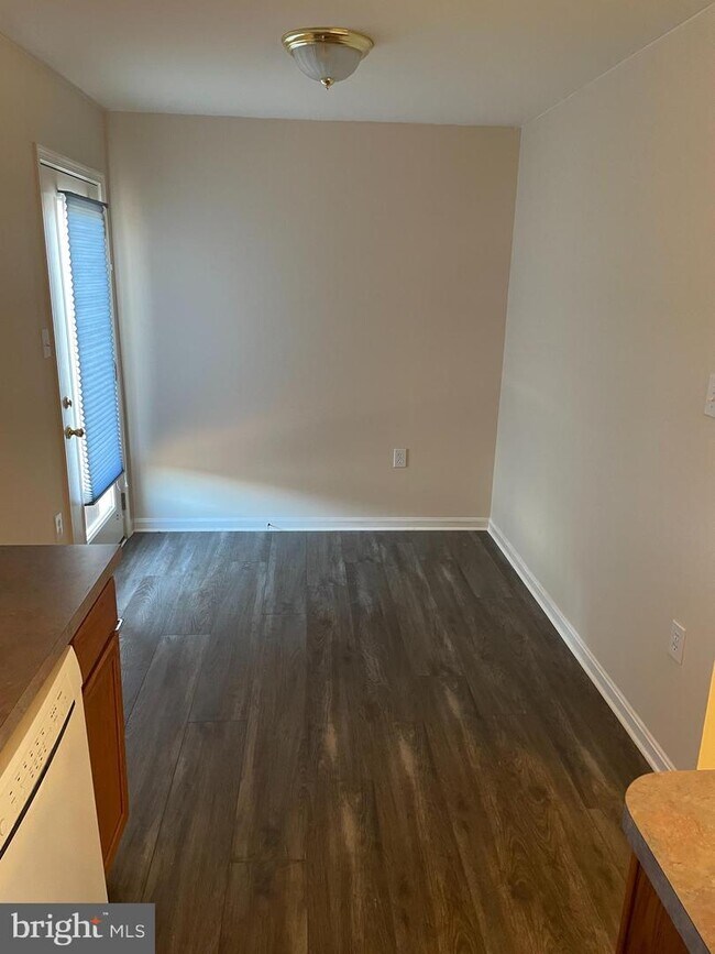 Building Photo - 106 Mabel Ln