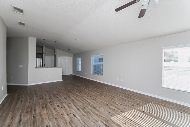 Building Photo - 1037 Seminole Sky Dr