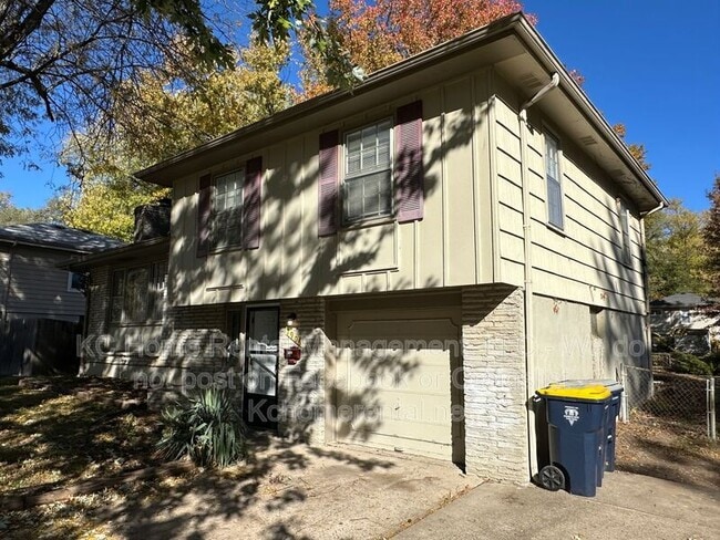 Building Photo - 7906 E 93rd St